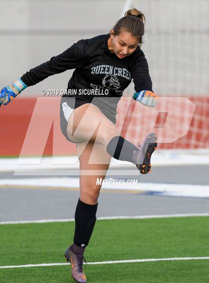 Thumbnail 3 in Queen Creek vs Chandler (Coyote Classic Tournament) photogallery.