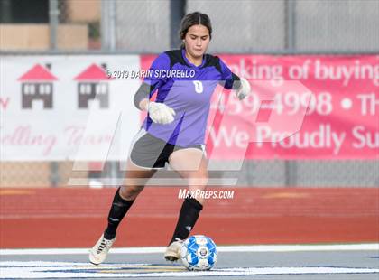 Thumbnail 3 in Queen Creek vs Chandler (Coyote Classic Tournament) photogallery.