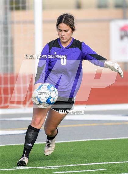 Thumbnail 3 in Queen Creek vs Chandler (Coyote Classic Tournament) photogallery.