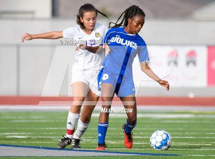 Thumbnail 1 in Queen Creek vs Chandler (Coyote Classic Tournament) photogallery.