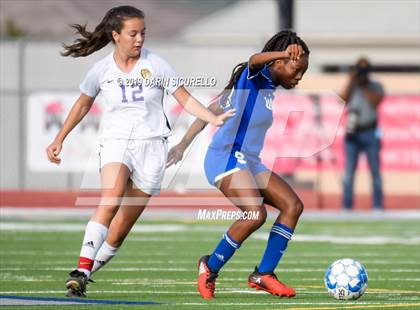 Thumbnail 3 in Queen Creek vs Chandler (Coyote Classic Tournament) photogallery.