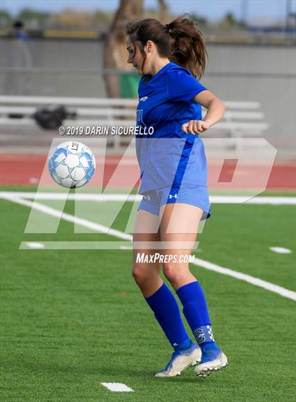 Thumbnail 3 in Queen Creek vs Chandler (Coyote Classic Tournament) photogallery.