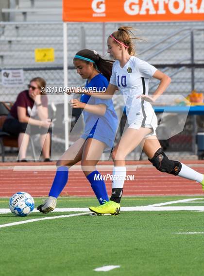 Thumbnail 1 in Queen Creek vs Chandler (Coyote Classic Tournament) photogallery.