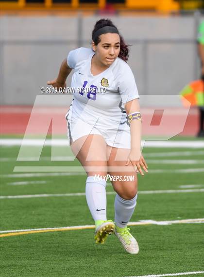 Thumbnail 2 in Queen Creek vs Chandler (Coyote Classic Tournament) photogallery.