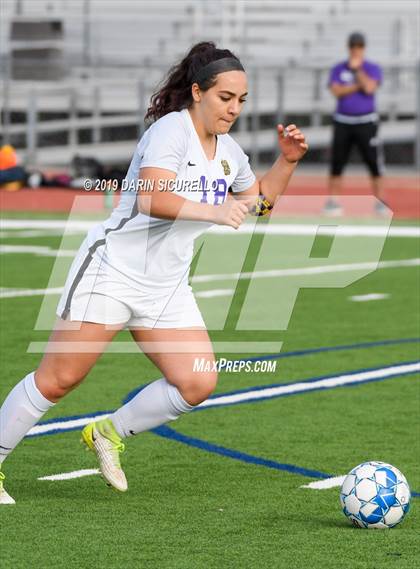 Thumbnail 2 in Queen Creek vs Chandler (Coyote Classic Tournament) photogallery.