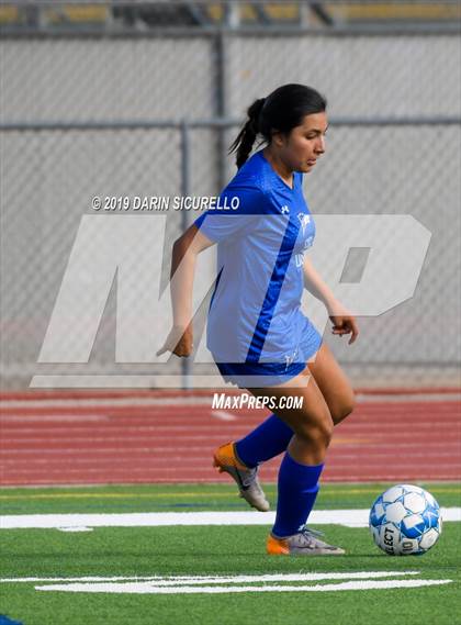 Thumbnail 1 in Queen Creek vs Chandler (Coyote Classic Tournament) photogallery.