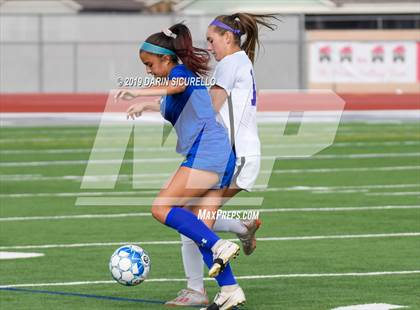 Thumbnail 2 in Queen Creek vs Chandler (Coyote Classic Tournament) photogallery.