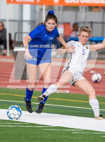 Thumbnail 2 in Queen Creek vs Chandler (Coyote Classic Tournament) photogallery.