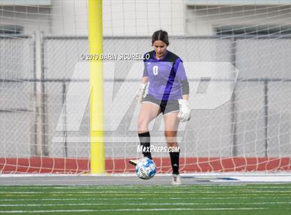 Thumbnail 3 in Queen Creek vs Chandler (Coyote Classic Tournament) photogallery.