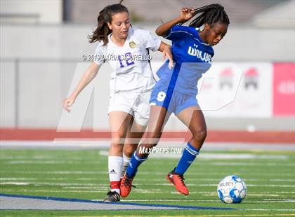 Thumbnail 2 in Queen Creek vs Chandler (Coyote Classic Tournament) photogallery.