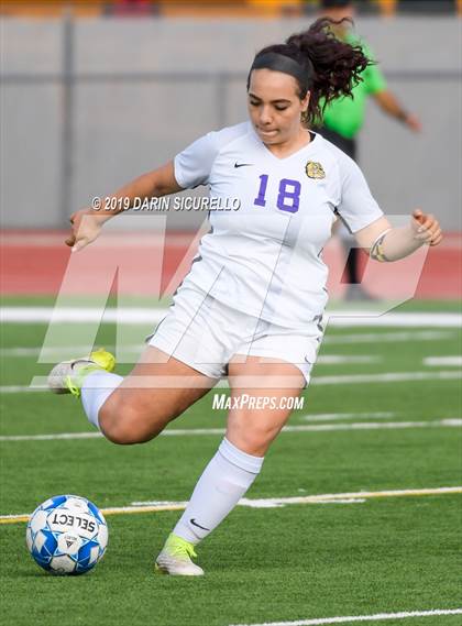 Thumbnail 3 in Queen Creek vs Chandler (Coyote Classic Tournament) photogallery.