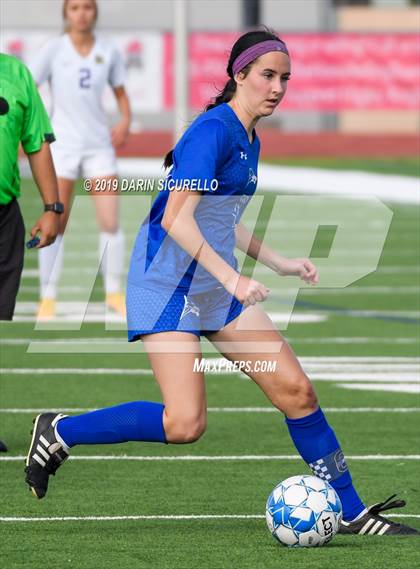 Thumbnail 2 in Queen Creek vs Chandler (Coyote Classic Tournament) photogallery.