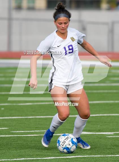 Thumbnail 2 in Queen Creek vs Chandler (Coyote Classic Tournament) photogallery.