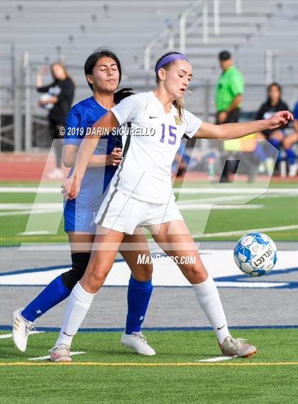 Thumbnail 2 in Queen Creek vs Chandler (Coyote Classic Tournament) photogallery.