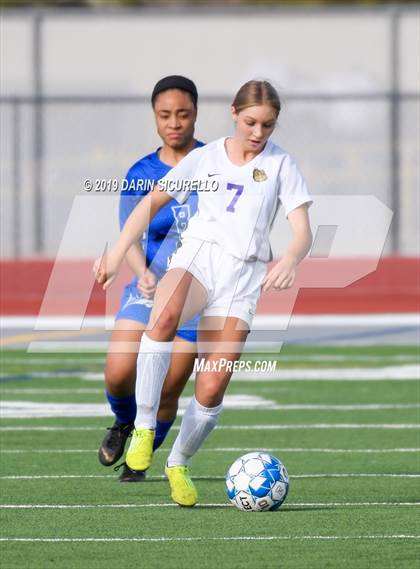 Thumbnail 2 in Queen Creek vs Chandler (Coyote Classic Tournament) photogallery.