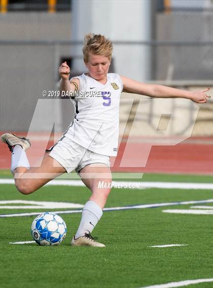 Thumbnail 3 in Queen Creek vs Chandler (Coyote Classic Tournament) photogallery.