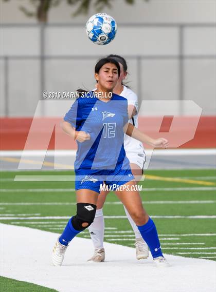 Thumbnail 2 in Queen Creek vs Chandler (Coyote Classic Tournament) photogallery.