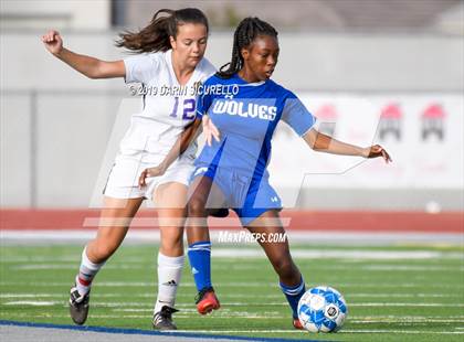 Thumbnail 3 in Queen Creek vs Chandler (Coyote Classic Tournament) photogallery.