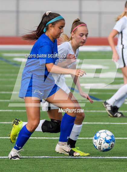 Thumbnail 3 in Queen Creek vs Chandler (Coyote Classic Tournament) photogallery.