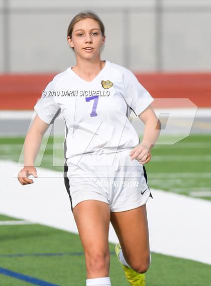 Thumbnail 3 in Queen Creek vs Chandler (Coyote Classic Tournament) photogallery.