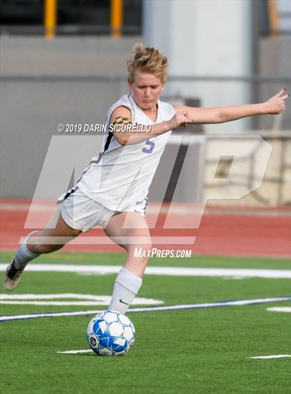 Thumbnail 2 in Queen Creek vs Chandler (Coyote Classic Tournament) photogallery.