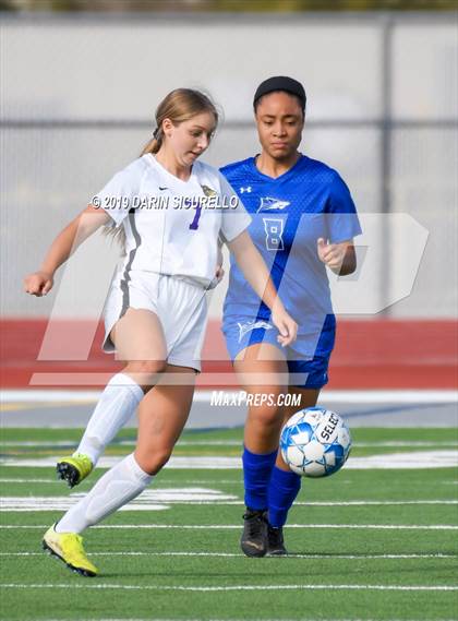 Thumbnail 3 in Queen Creek vs Chandler (Coyote Classic Tournament) photogallery.