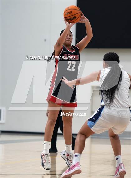 Thumbnail 2 in Glendora vs North (Mira Costa Classic) photogallery.
