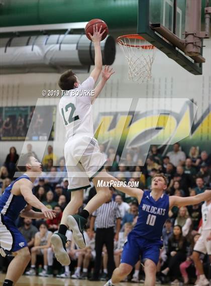 Thumbnail 2 in Fruita Monument vs. Mountain Vista (CHSAA 5A Sweet 16) photogallery.