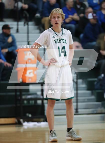 Thumbnail 3 in Fruita Monument vs. Mountain Vista (CHSAA 5A Sweet 16) photogallery.