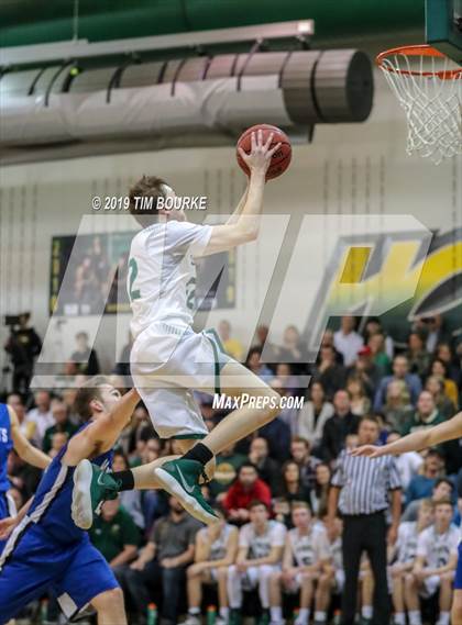 Thumbnail 3 in Fruita Monument vs. Mountain Vista (CHSAA 5A Sweet 16) photogallery.
