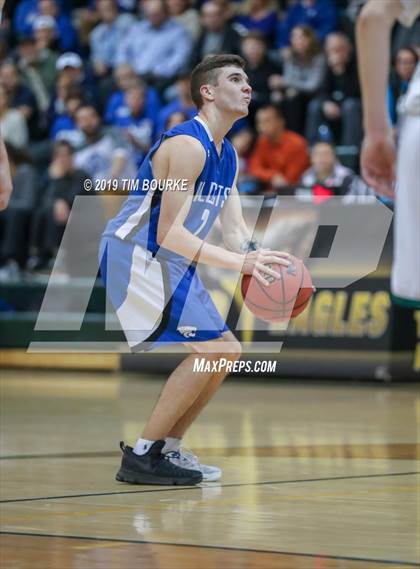 Thumbnail 3 in Fruita Monument vs. Mountain Vista (CHSAA 5A Sweet 16) photogallery.