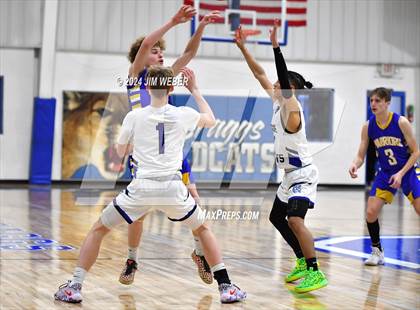 Thumbnail 2 in Haileyville @ Braggs photogallery.