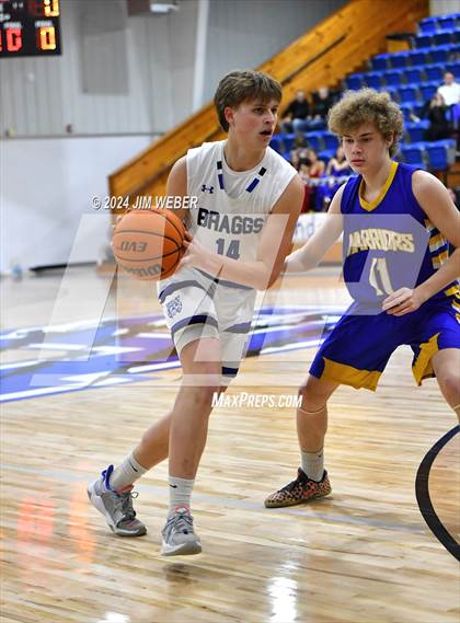 Thumbnail 2 in Haileyville @ Braggs photogallery.