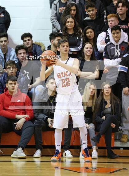 Thumbnail 3 in Utica Ford @ Utica photogallery.