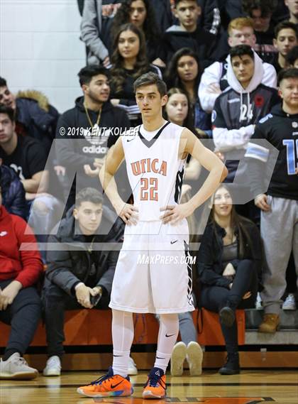 Thumbnail 2 in Utica Ford @ Utica photogallery.