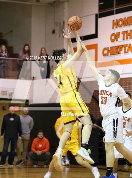 Thumbnail 2 in Utica Ford @ Utica photogallery.