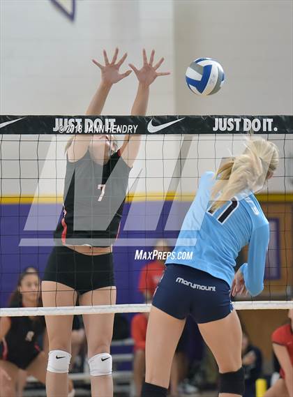 Thumbnail 2 in 'Iolani vs. Marymount (Durango Fall Classic) photogallery.