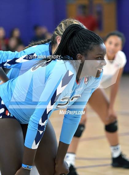 Thumbnail 3 in 'Iolani vs. Marymount (Durango Fall Classic) photogallery.
