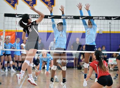 Thumbnail 3 in 'Iolani vs. Marymount (Durango Fall Classic) photogallery.
