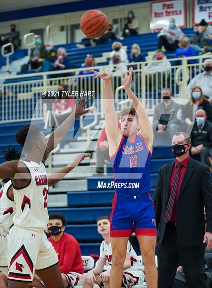 Thumbnail 1 in Roncalli vs. Southport (IHSAA 4A Sectional Round 1) photogallery.