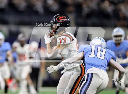 Thumbnail 2 in China Spring vs. Gilmer (UIL Football 4A D2 Finals) photogallery.