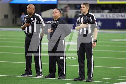 Thumbnail 2 in China Spring vs. Gilmer (UIL Football 4A D2 Finals) photogallery.