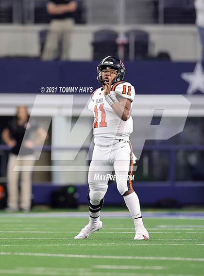 Thumbnail 1 in China Spring vs. Gilmer (UIL Football 4A D2 Finals) photogallery.