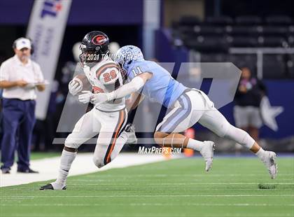 Thumbnail 2 in China Spring vs. Gilmer (UIL Football 4A D2 Finals) photogallery.