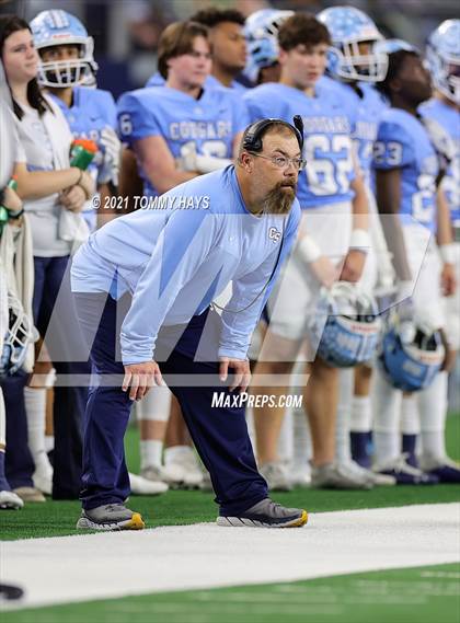 Thumbnail 2 in China Spring vs. Gilmer (UIL Football 4A D2 Finals) photogallery.