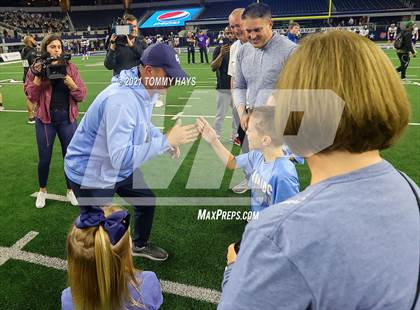 Thumbnail 2 in China Spring vs. Gilmer (UIL Football 4A D2 Finals) photogallery.