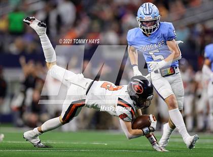 Thumbnail 2 in China Spring vs. Gilmer (UIL Football 4A D2 Finals) photogallery.