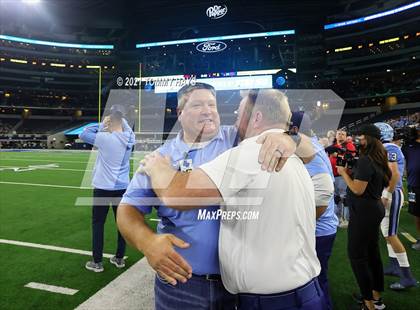 Thumbnail 1 in China Spring vs. Gilmer (UIL Football 4A D2 Finals) photogallery.