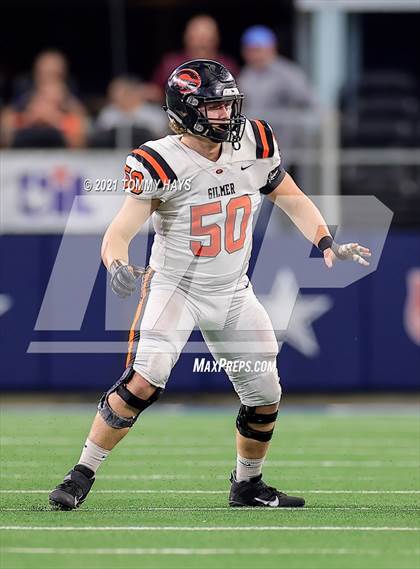 Thumbnail 1 in China Spring vs. Gilmer (UIL Football 4A D2 Finals) photogallery.