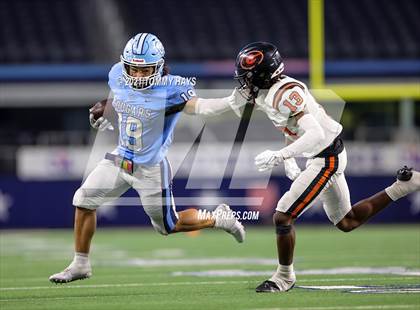 Thumbnail 2 in China Spring vs. Gilmer (UIL Football 4A D2 Finals) photogallery.